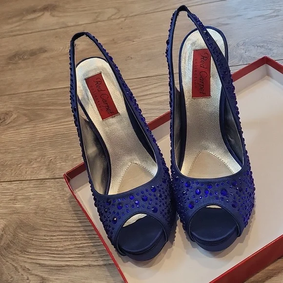 Red Carpet Collection Heels - Picture 2 of 2